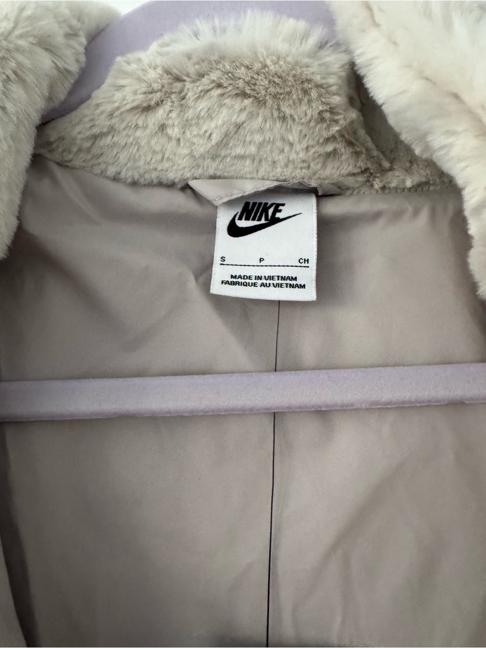 Nike Women's Light Gray Faux Fur Zip-Up Jacket with Subtle Swoosh Pattern - Picture 3 of 4